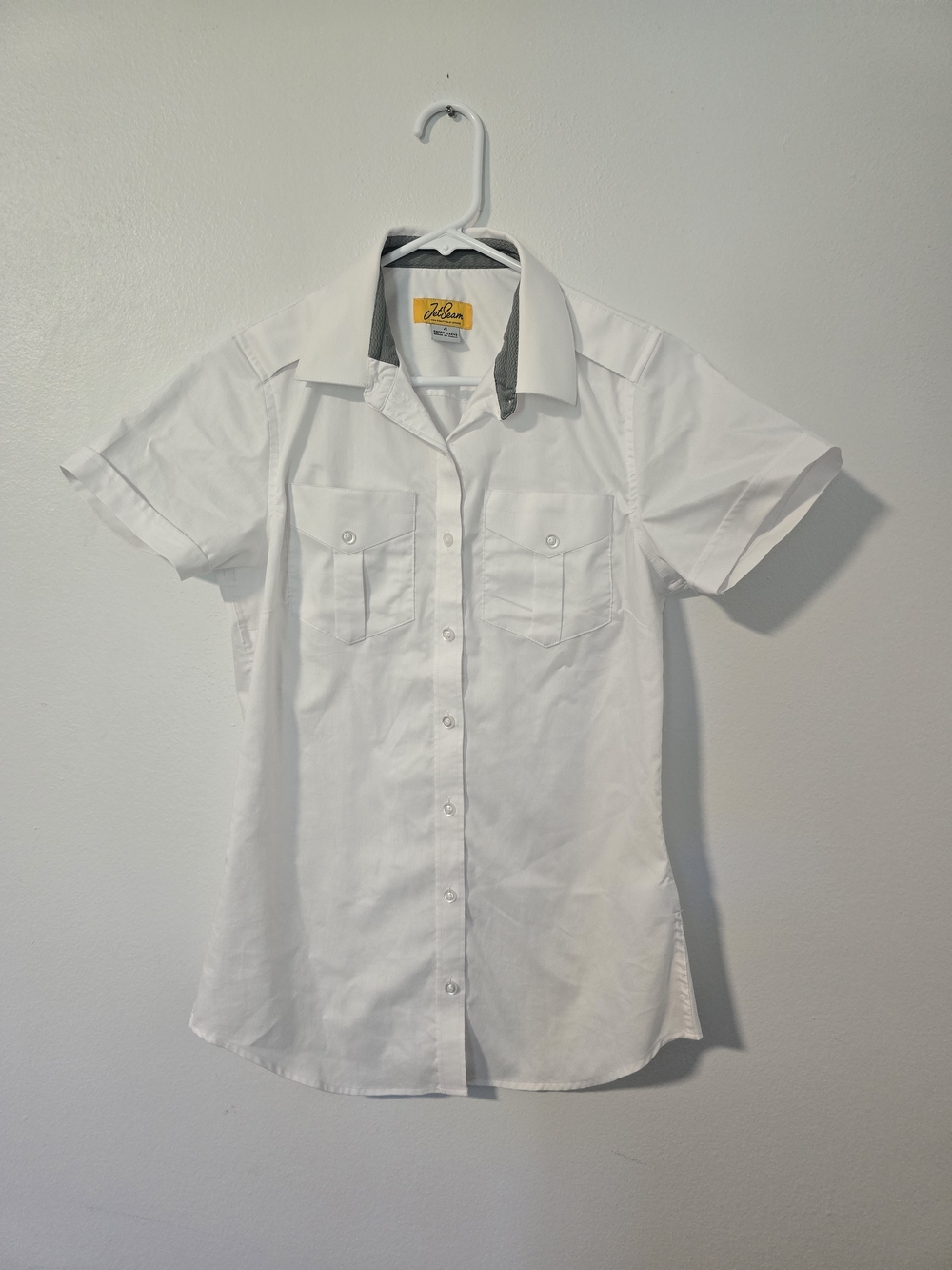 Short-Sleeve White Button-Down Shirt with Contrast Collar